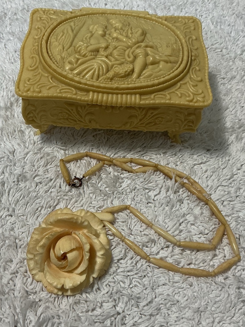 Vintage Carved Rose Necklace With Victorian Style Jewelry Box